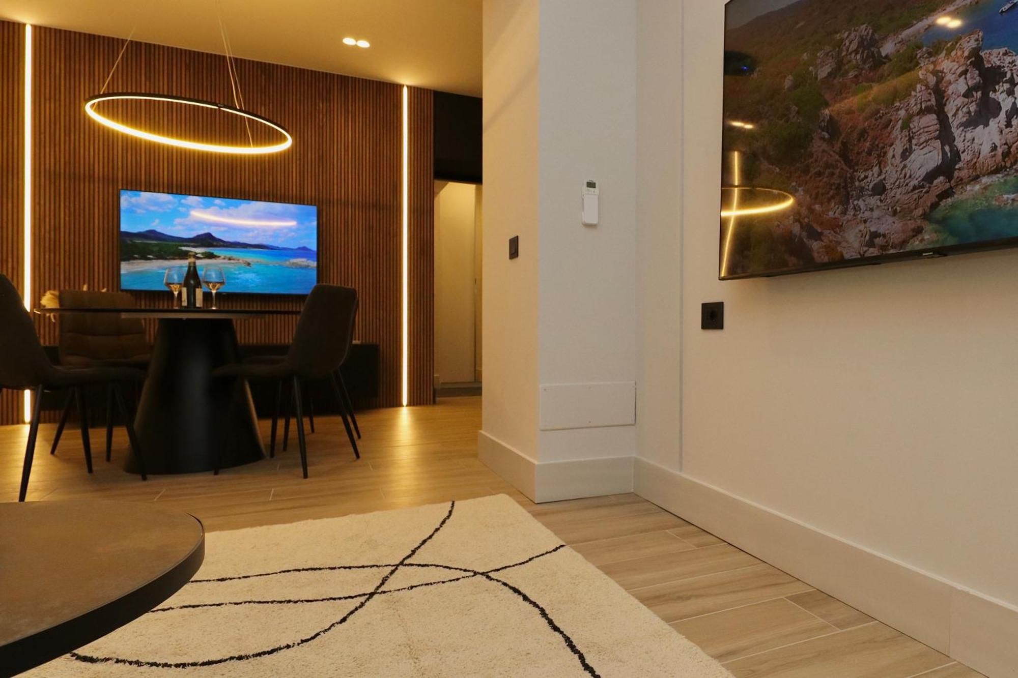 Superior Luxurious Romantic Getaway - Historical Centre - Fully Equipped & Renovated - Garibaldi#3 Olbia