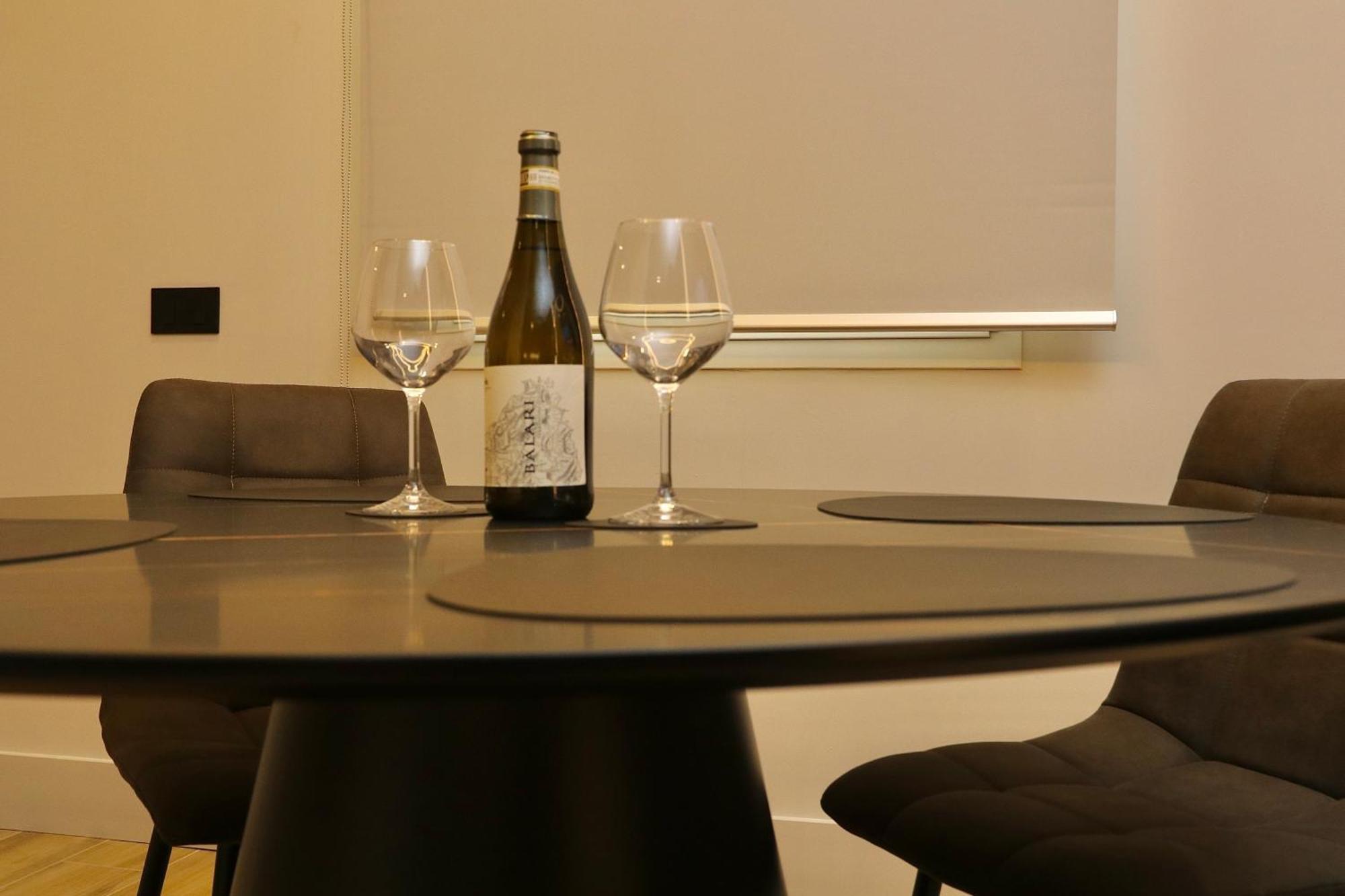 Appartamento Superior Luxurious Romantic Getaway - Historical Centre - Fully Equipped & Renovated - Garibaldi#3 *