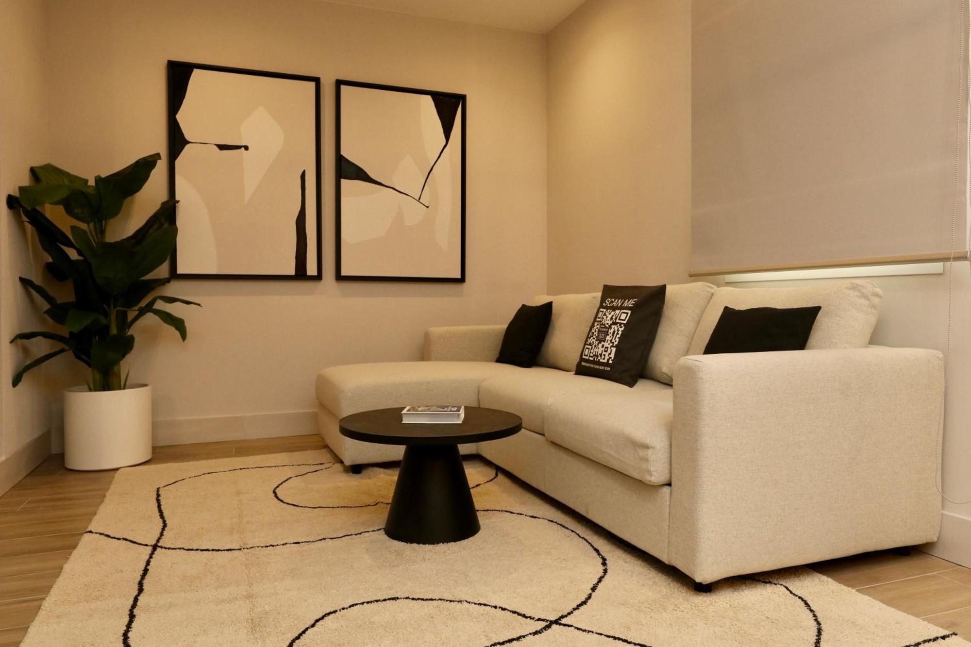 Superior Luxurious Romantic Getaway - Historical Centre - Fully Equipped & Renovated - Garibaldi#3 Appartamento