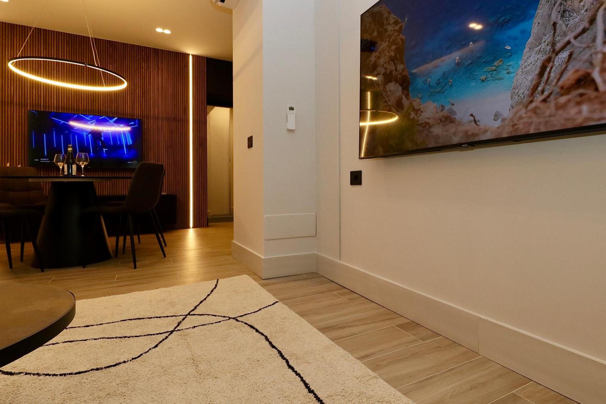 Superior Luxurious Romantic Getaway - Historical Centre - Fully Equipped & Renovated - Garibaldi#3 Olbia