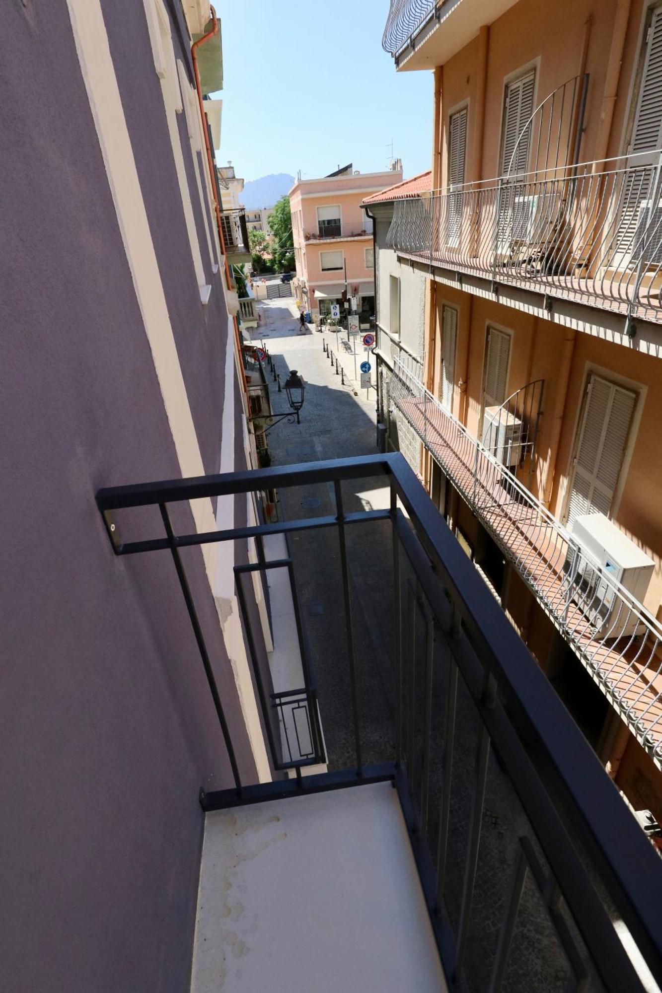 Appartamento Superior Luxurious Romantic Getaway - Historical Centre - Fully Equipped & Renovated - Garibaldi#3