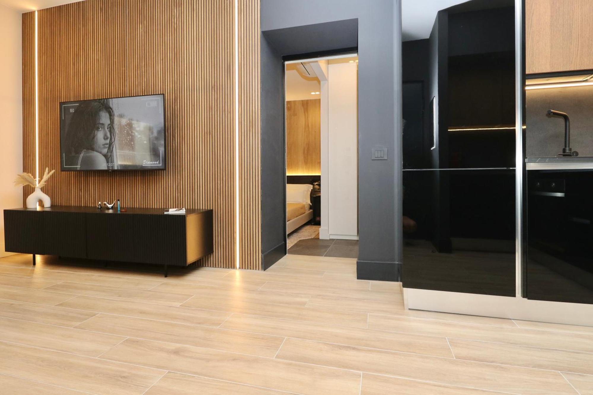 Superior Luxurious Romantic Getaway - Historical Centre - Fully Equipped & Renovated - Garibaldi#3