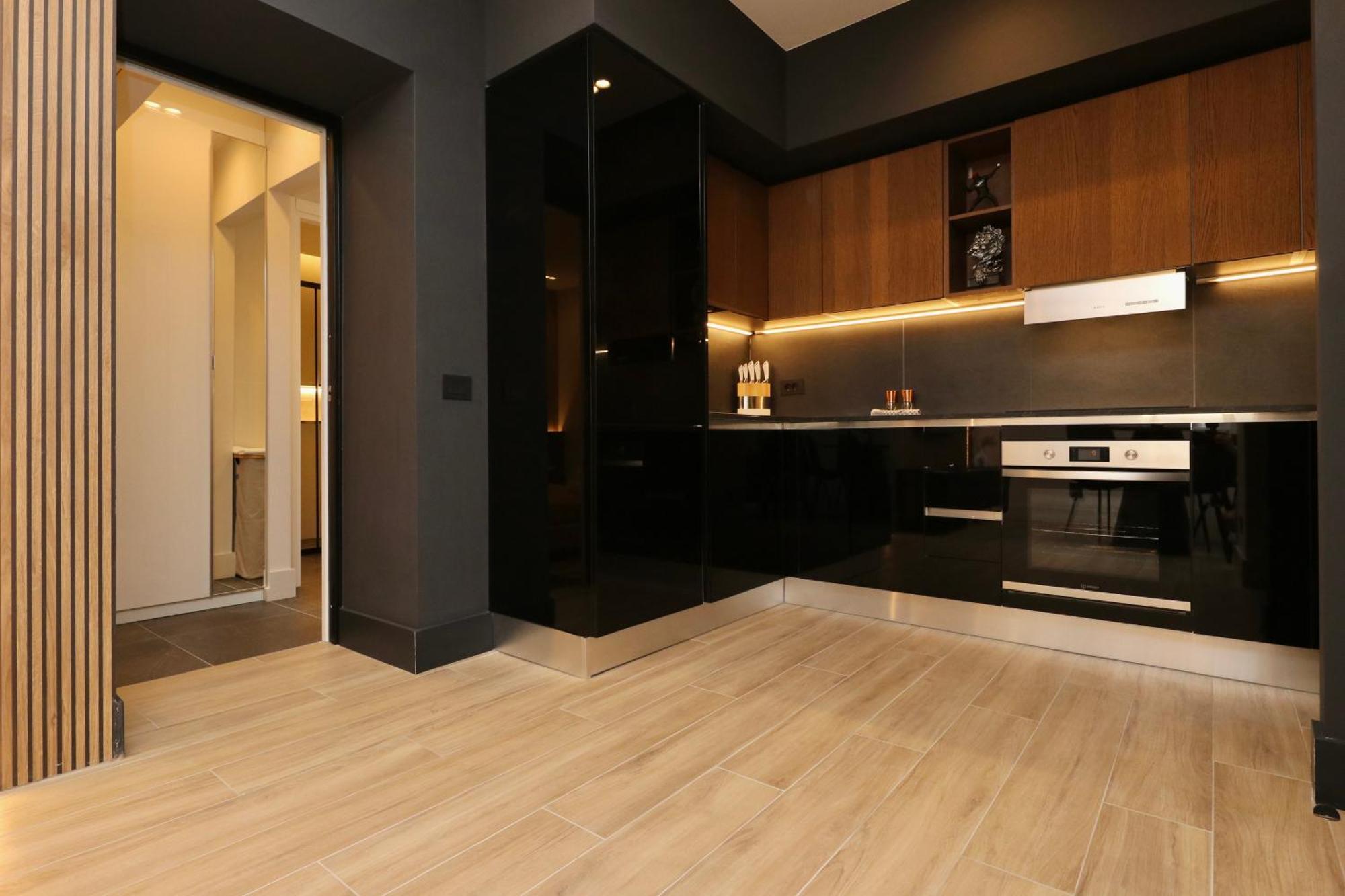 Superior Luxurious Romantic Getaway - Historical Centre - Fully Equipped & Renovated - Garibaldi#3 Olbia
