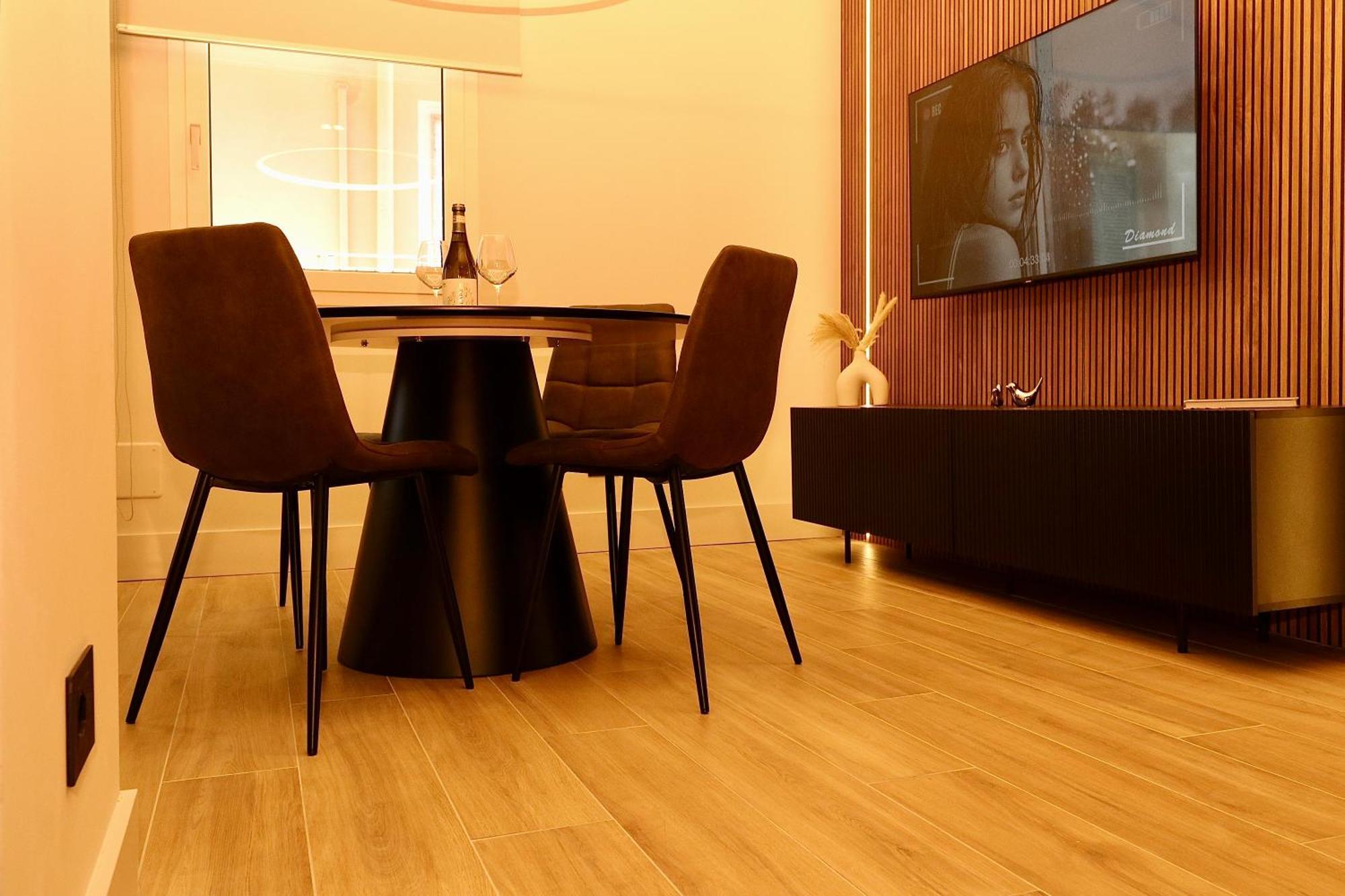 Superior Luxurious Romantic Getaway - Historical Centre - Fully Equipped & Renovated - Garibaldi#3 Appartamento Olbia