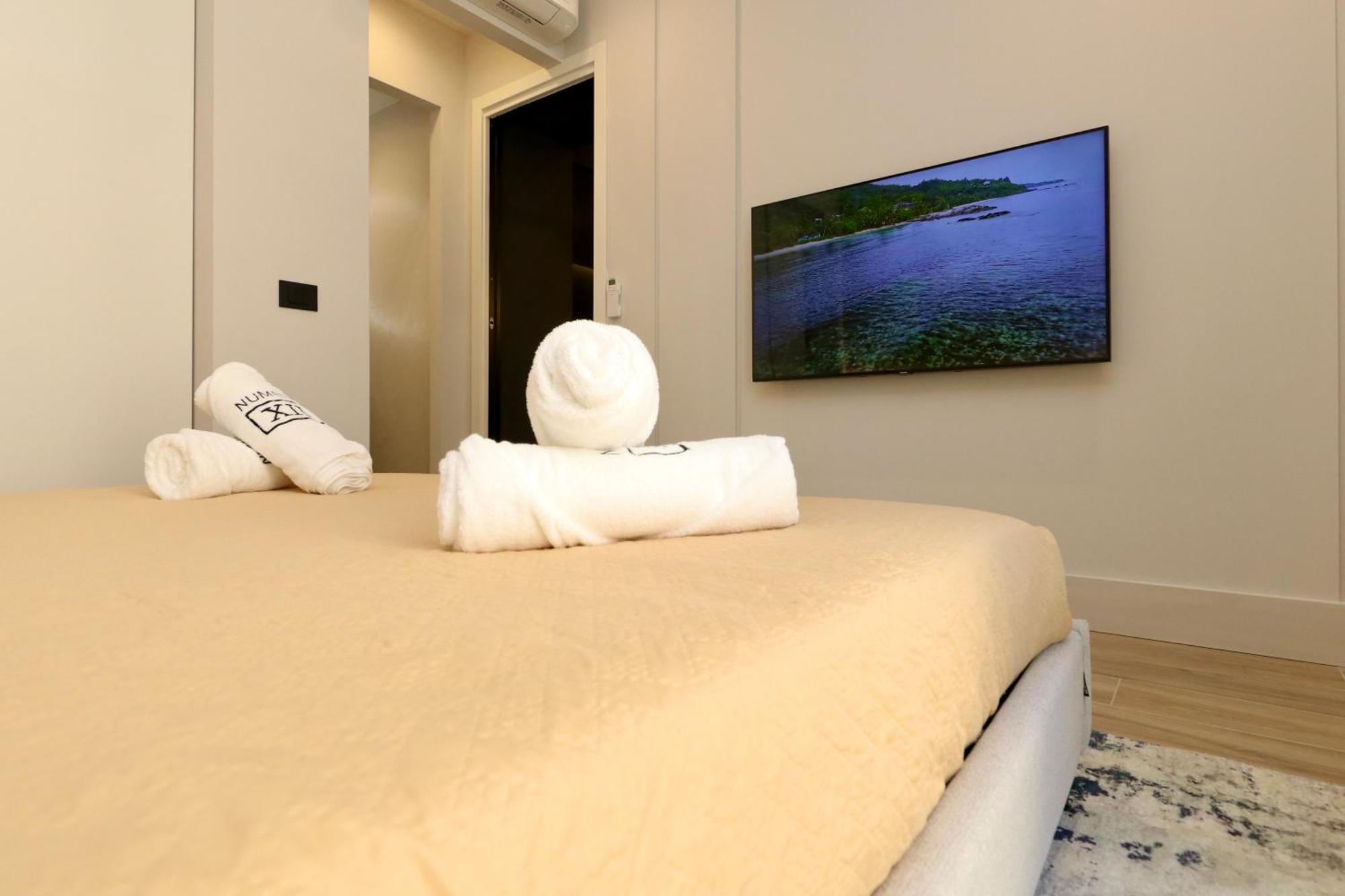 Superior Luxurious Romantic Getaway - Historical Centre - Fully Equipped & Renovated - Garibaldi#3 Appartamento