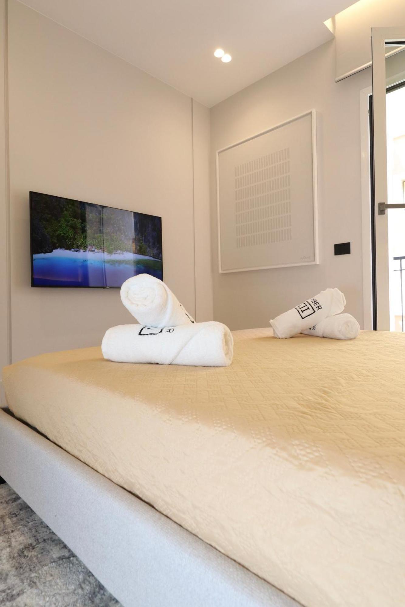 Superior Luxurious Romantic Getaway - Historical Centre - Fully Equipped & Renovated - Garibaldi#3 Appartamento *