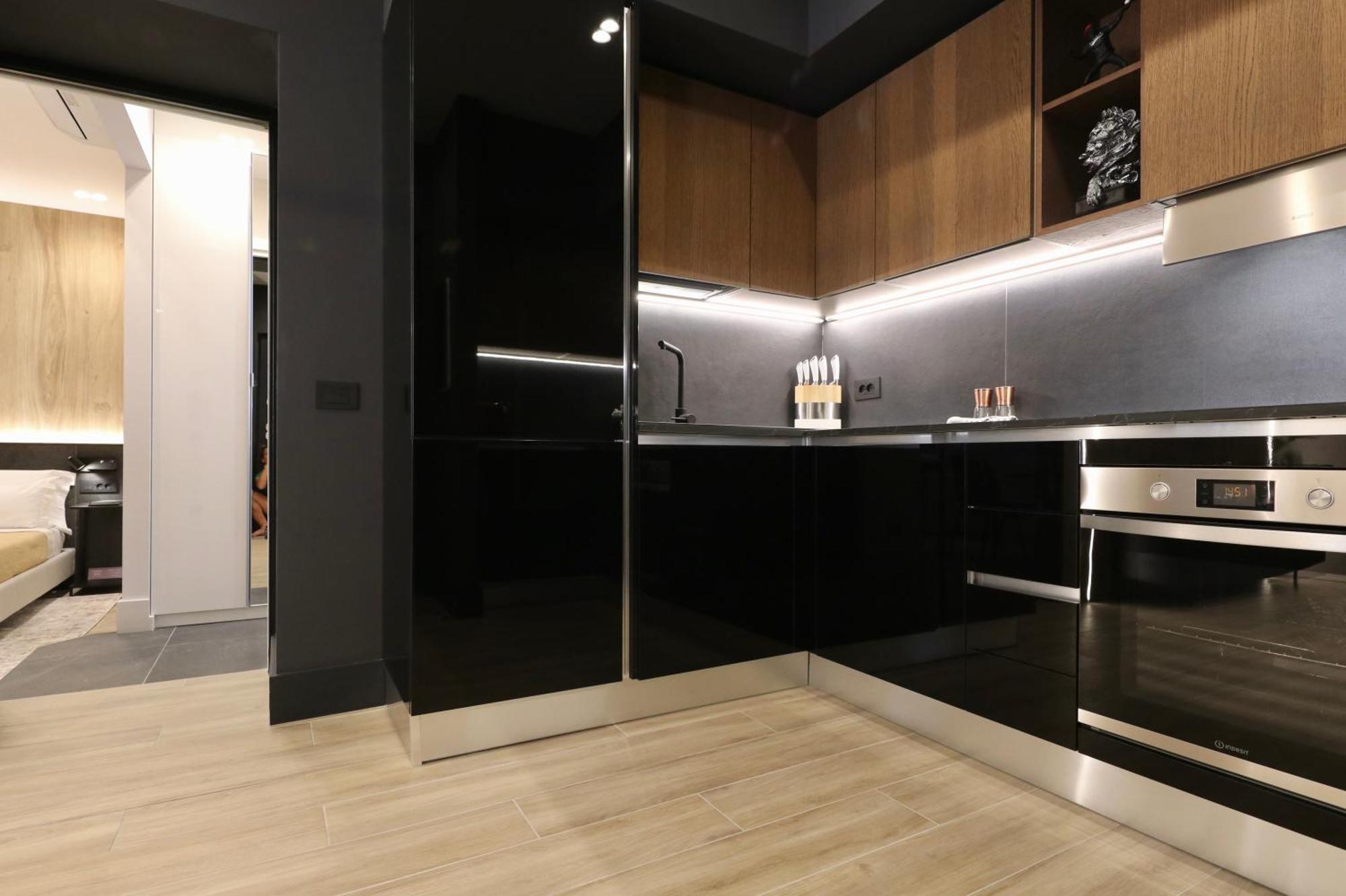 Superior Luxurious Romantic Getaway - Historical Centre - Fully Equipped & Renovated - Garibaldi#3 Appartamento *